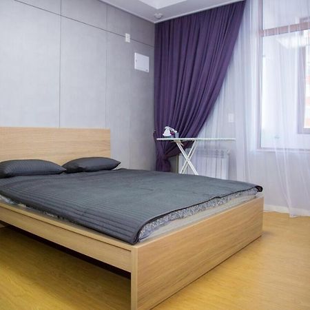 Apartment In Heart Of Astana Екстериор снимка