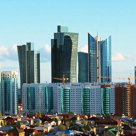 Apartment In Heart Of Astana Екстериор снимка
