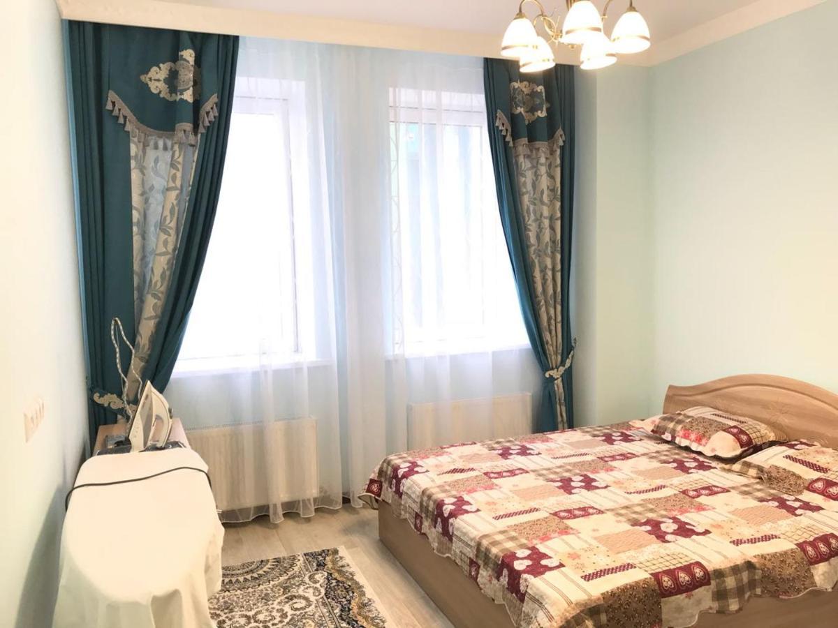 Apartment In Heart Of Astana Екстериор снимка
