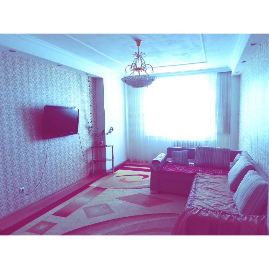 Apartment In Heart Of Astana Екстериор снимка