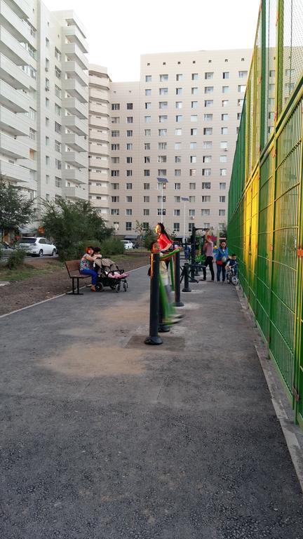 Apartment In Heart Of Astana Екстериор снимка