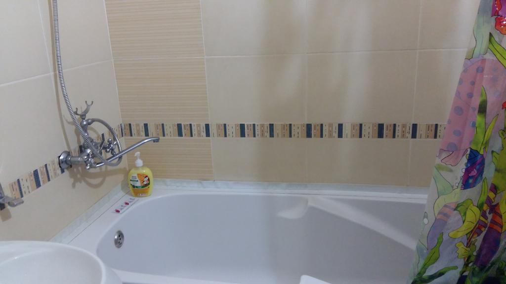Apartment In Heart Of Astana Екстериор снимка